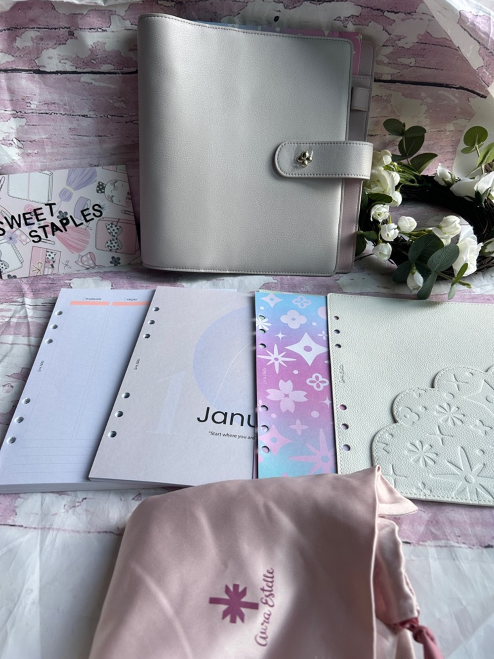 🎀Bundle Aura Estelle A5 Wide pastel W Lots of inserts weekly’s monthly’s